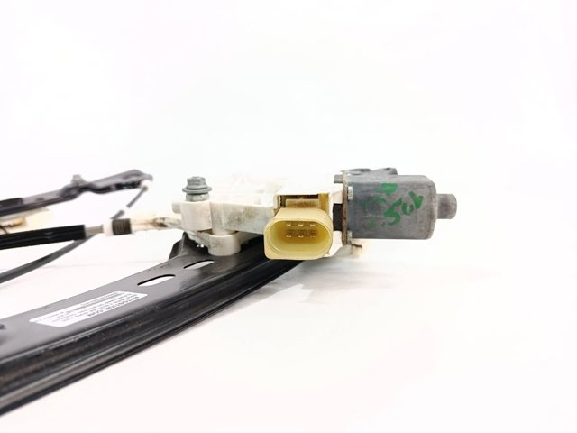 Mechanizm podnoszenia szyby drzwi przednich prawych 7060266S BMW