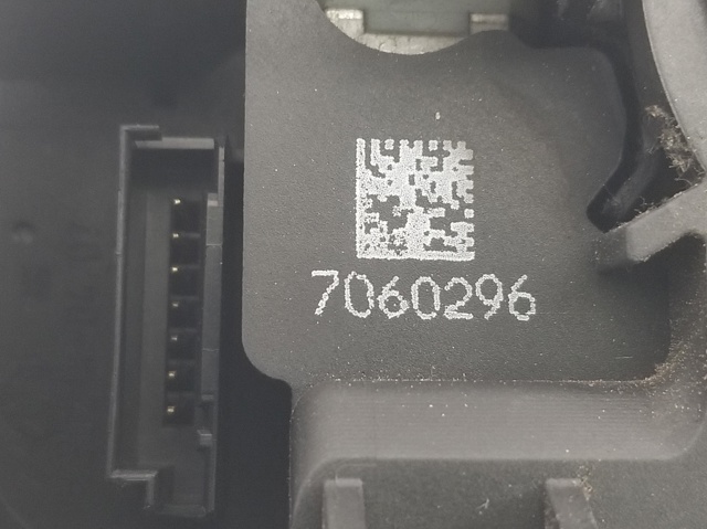 7060296 BMW