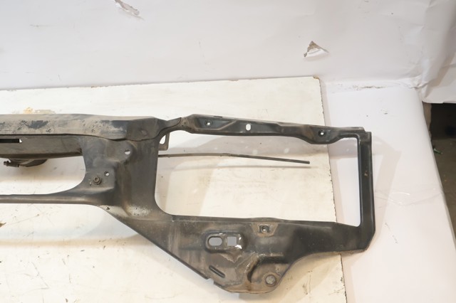 Osłona chłodnicy kompletna (panel mocowania reflektorów) 7104G9 PEUGEOT