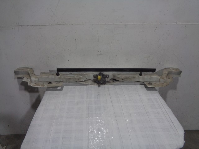 Osłona chłodnicy górna (panel mocowania reflektorów) 7106F6 PEUGEOT