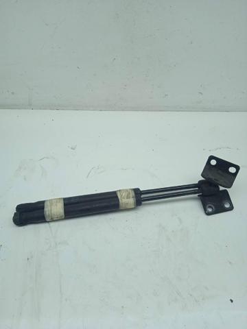 Amortyzator maski 7115008101 SSANG YONG