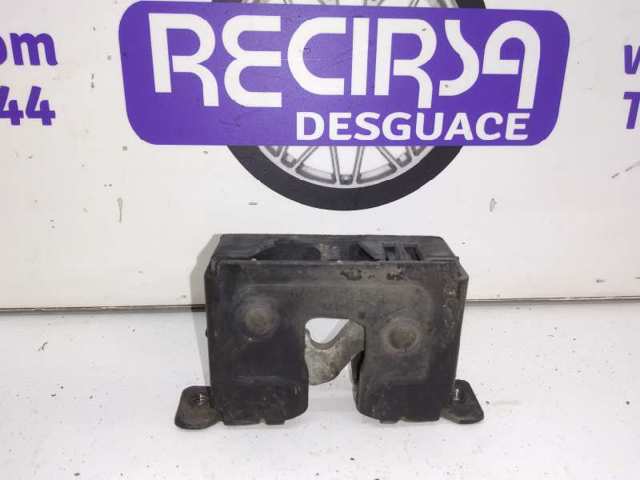 Zamek maski 7115228 BMW