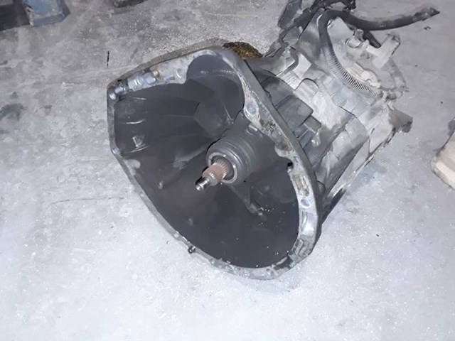 Mechaniczna skrzynia biegów w komplecie 711620 MERCEDES