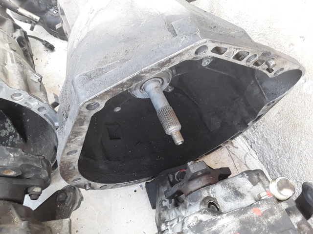 Mechaniczna skrzynia biegów w komplecie 711620 MERCEDES