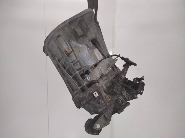 Mechaniczna skrzynia biegów w komplecie 711620 MERCEDES