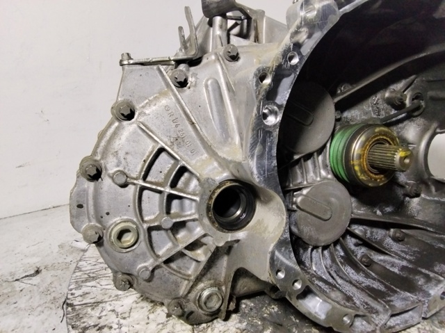 Mechaniczna skrzynia biegów w komplecie 711632 MERCEDES