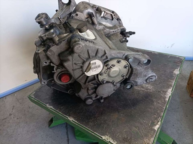 Mechaniczna skrzynia biegów w komplecie 711640 MERCEDES