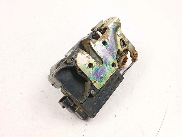 Zamek drzwi przednich lewych 7121008031 SSANG YONG