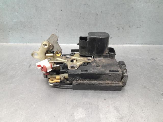 Zamek drzwi przednich lewych 7121008031 SSANG YONG