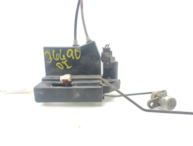 Zamek drzwi przednich lewych 7121008031 SSANG YONG