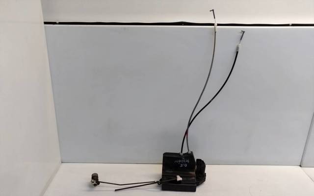 Zamek drzwi przednich lewych 7121009025 SSANG YONG
