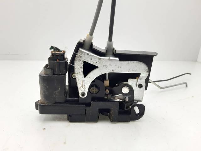 Zamek drzwi przednich lewych 7121009026 SSANG YONG