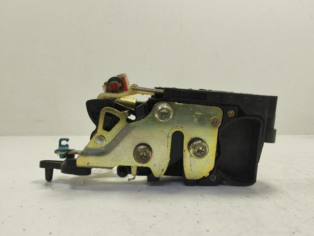 Zamek drzwi tylnych lewych SsangYong Rexton 1 RJ