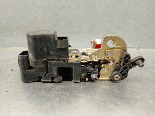 Zamek drzwi tylnych lewych 7131008002 SSANG YONG