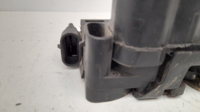 Zamek drzwi tylnych lewych SsangYong Rexton 1 RJ