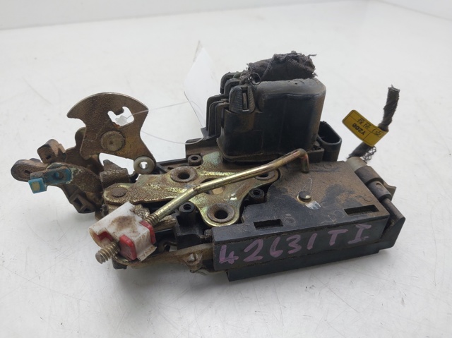 Zamek drzwi tylnych lewych 7131008002 SSANG YONG