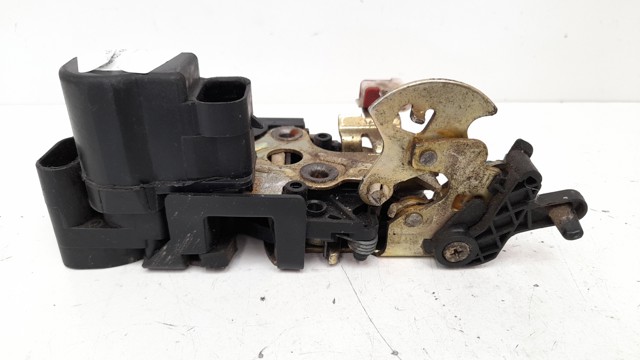 Zamek drzwi tylnych lewych SsangYong Rexton 1 RJ