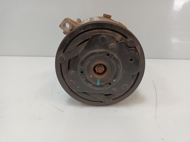 Sprężarka klimatyzacji 715120 GM