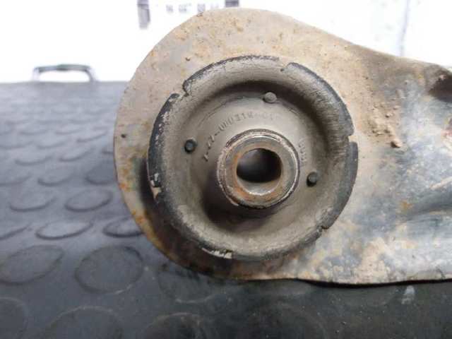 Wahacz zawieszenia przedniego dolny lewy Ford Fiesta GFJ