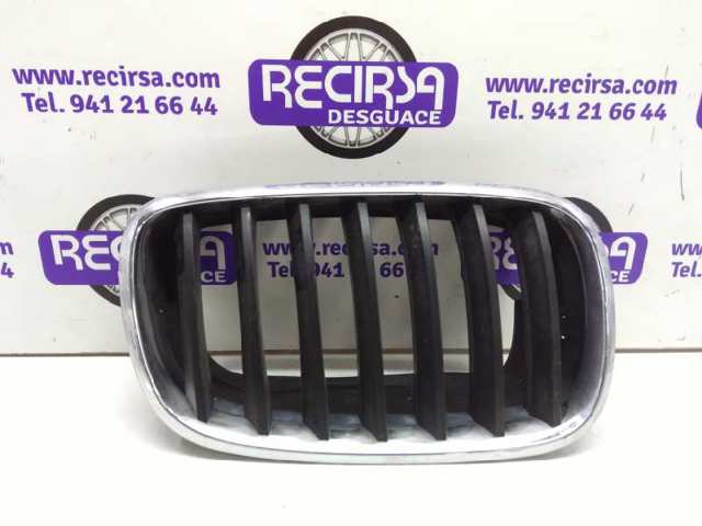 Atrapa chłodnicy prawa 7157688 BMW