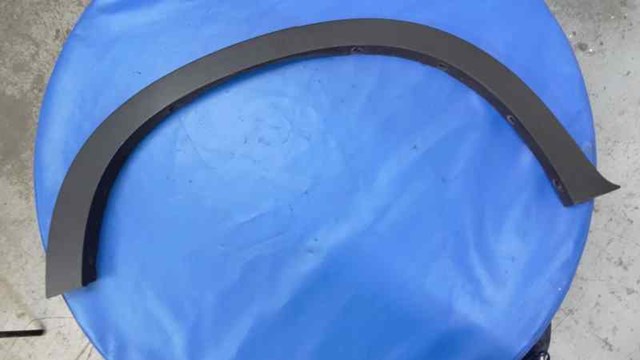 Poszerzenie (nakładka) reperaturki tylnego błotnika prawy 7158426 BMW