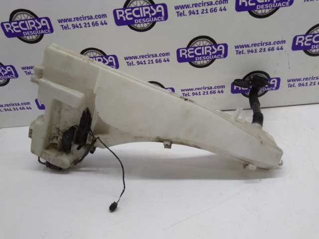 Zbiorniczek spryskiwacza szyb 7161477 BMW