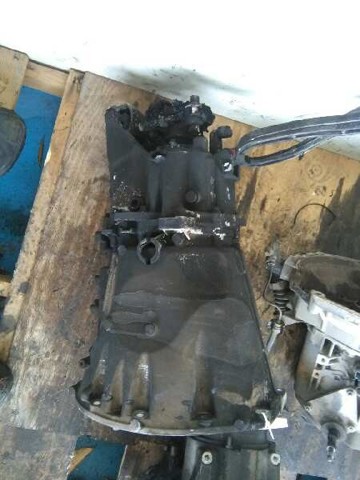 Mechaniczna skrzynia biegów w komplecie 716628 MERCEDES