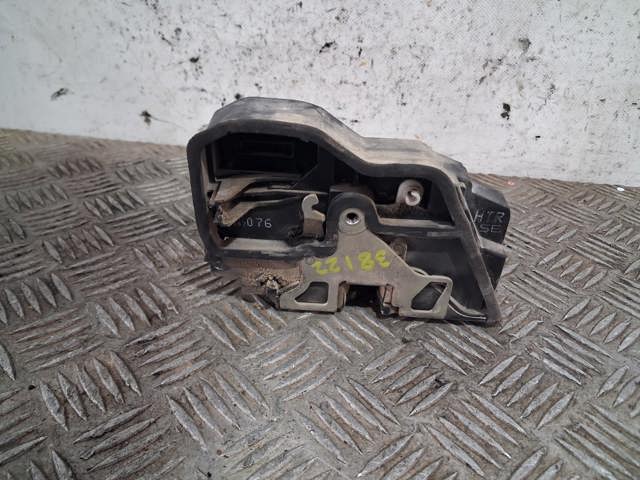 Zamek drzwi tylnych prawych 7167076 BMW