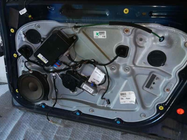 Mechanizm podnoszenia szyby drzwi przednich prawych 71740121 FIAT