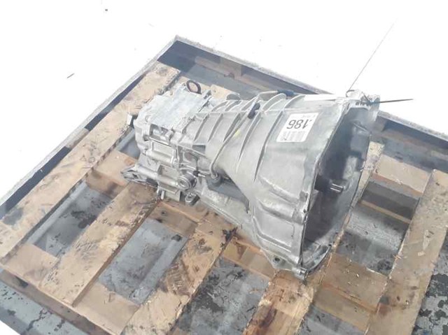 Mechaniczna skrzynia biegów w komplecie 717417 MERCEDES