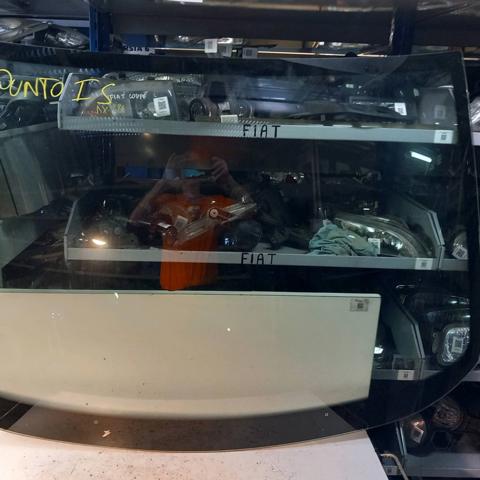 Kupić Szyba przednia Fiat Punto I 176 w dobrej cenie