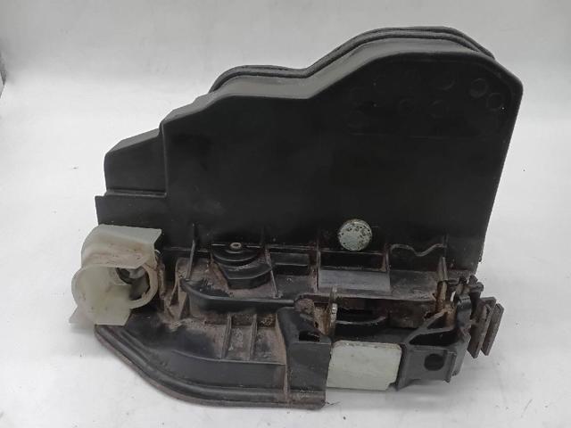 Zamek drzwi przednich prawych 7202150 BMW