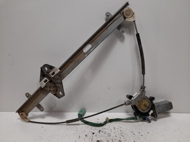 Mechanizm podnoszenia szyby drzwi przednich prawych 72210S9AA03 HONDA