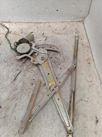 Mechanizm podnoszenia szyby drzwi przednich prawych 72211S10J01 HONDA