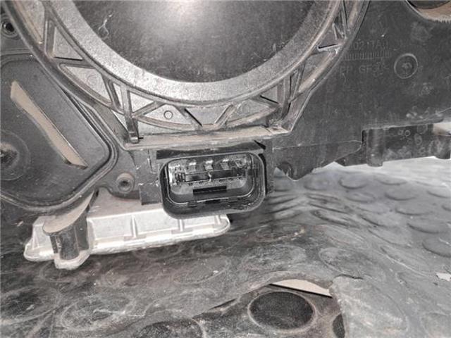 Reflektor prawy BMW X5 E70