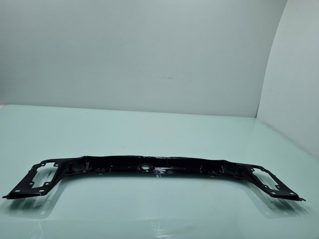 Osłona chłodnicy górna (panel mocowania reflektorów) 7245786 BMW