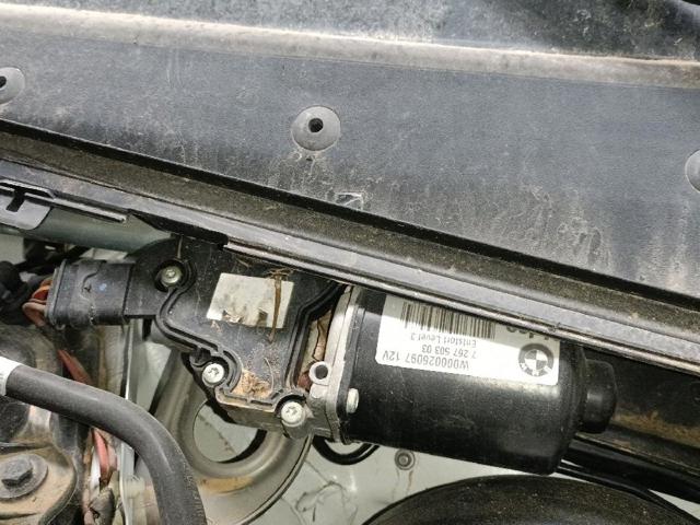 Silniczek wycieraczki szyby przedniej 726750303 BMW