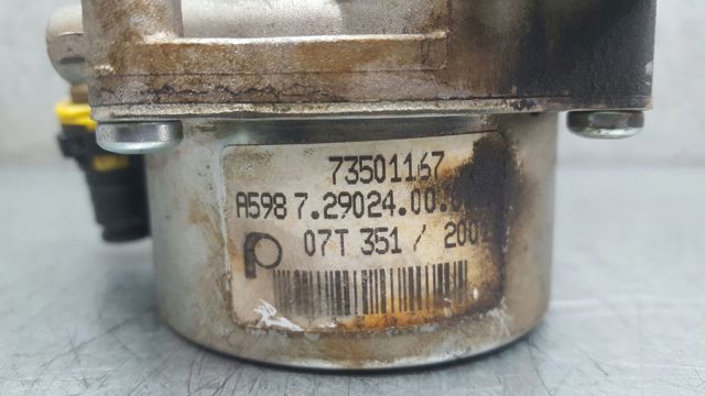 Pompa podciśnienia 73501167 OPEL