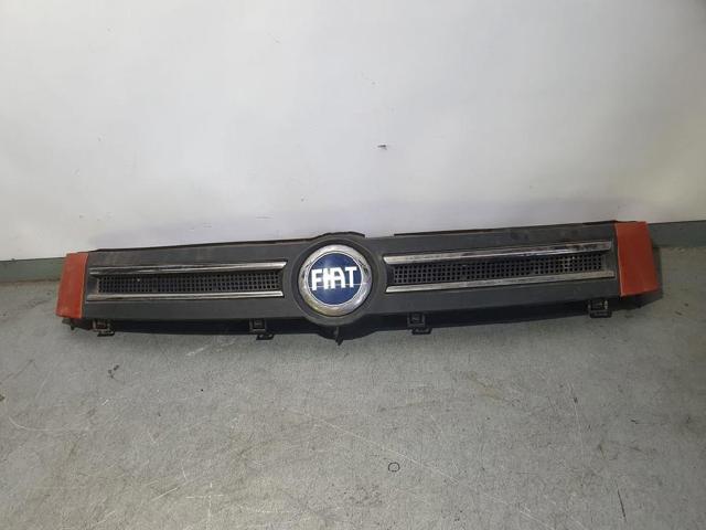 Atrapa chłodnicy 735363745 FIAT