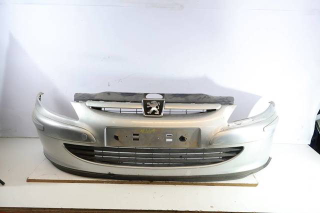 Zderzak przedni 7401S6 PEUGEOT