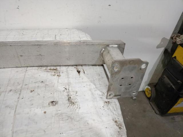 Wzmocnienie zderzaka przedniego Citroen Jumpy 2