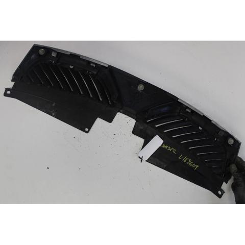 Atrapa chłodnicy Mitsubishi Outlander CWW