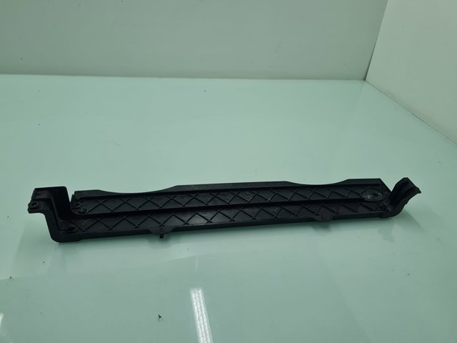 Ramka mocowania chłodnicy, górna część 7533539 BMW