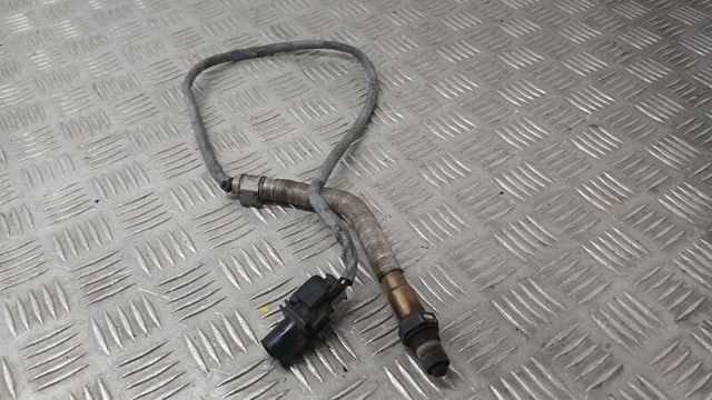 7558054 BMW