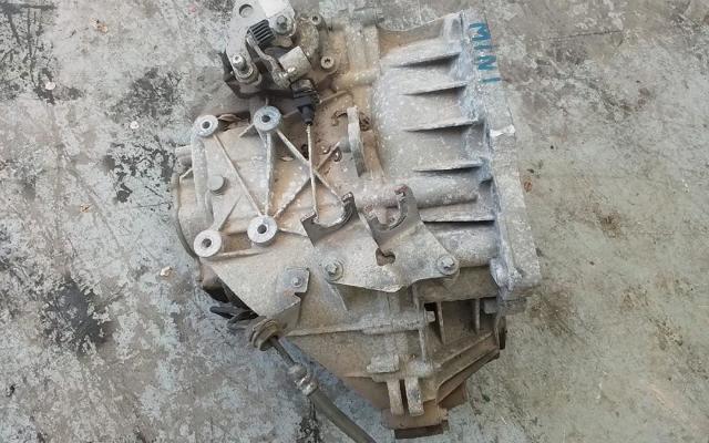 Mechaniczna skrzynia biegów w komplecie 7568721 BMW