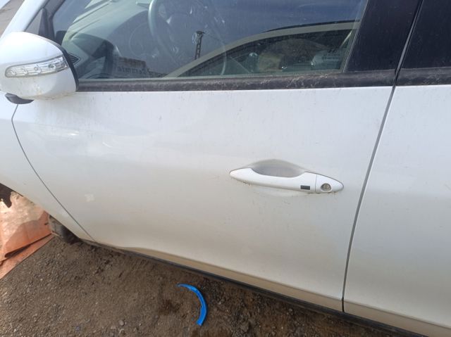 Drzwi przednie prawe 760042Y001 HYUNDAI
