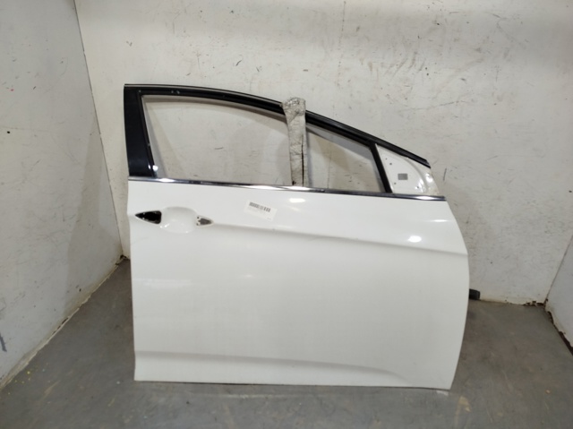 Drzwi przednie prawe 760043Z000 HYUNDAI