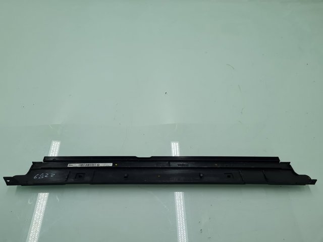 Nakładka panelu przedniego (osłony chłodnicy) górna 7600543 BMW