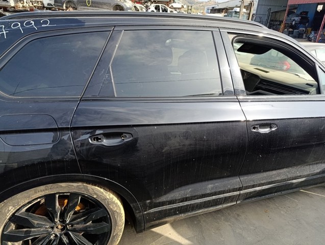 760833052B VAG