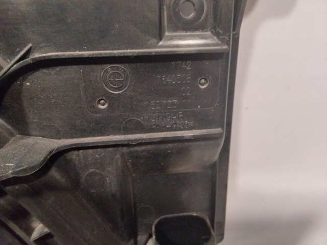 Dyfuzor chłodnicy, w komplecie z silnikiem i wirnikiem 7640508 BMW